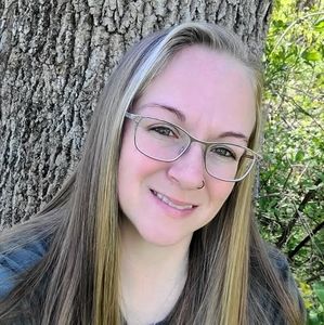 Meet your Posher, Lacey